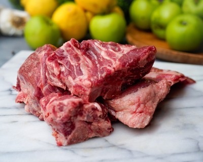 Свинина на кости охлаждённая 1 кг - купить в Мулдакаево